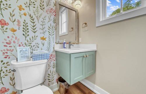 Luxe by the Lake - Pool Access - Photo 36