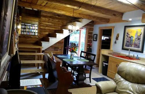 Sanctuary Farm Log Cabin Mountain Getaway, Alberton, MT - Foto 8