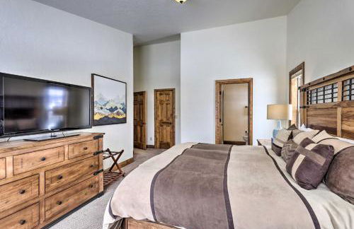 Luxe Rocky Mtn Retreat with Hot Tub - By Winter Park - Foto 11