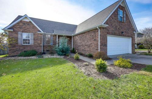 Game Room Fenced backyard Sleeps 10 Fire Pit - Photo 38