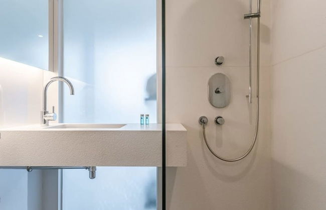 Modern Apartment in Centre With Parking - Foto 19