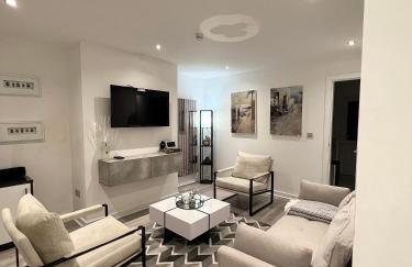 Entire House - Near Etihad stadium and Central Manchester - Foto 1