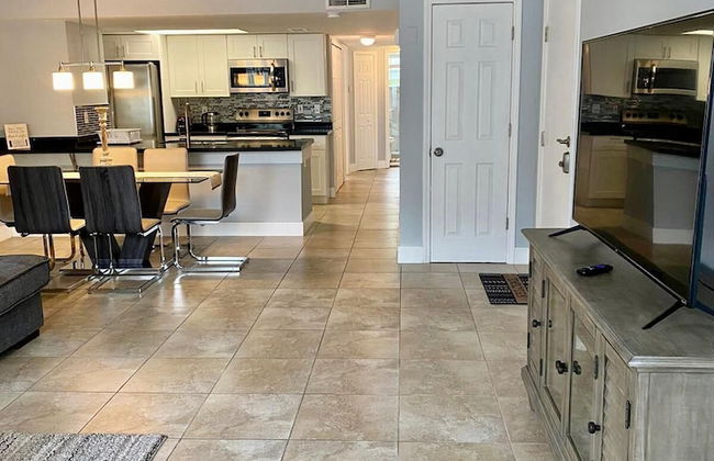 Three Bedroom Apartment #2 -- 5009 LBC -- Vusa Three Bedroom Condo Apartment - Foto 10