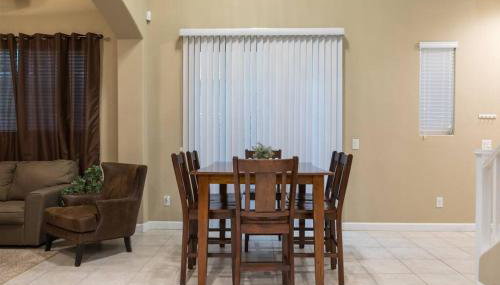 Gated townhouse with 2 suites, heated pool, hot tub - Foto 5