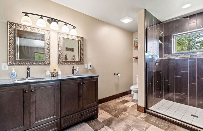 Larkspur Hills 5 BR Villa with Hot Tub - Photo 20