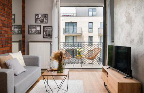 Superb Loft Studio in charming Praga District, 300 m to Metro & 100 m to tram, balcony - Foto 3