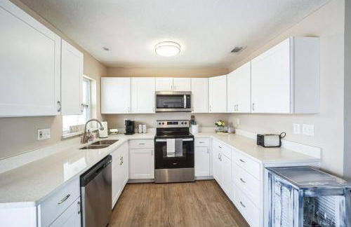 Apollo Beach Retreat - 3BR - Pool - Backyard -BBQ - Foto 12