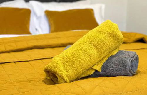 Cliff House By RMR Accommodations - NEW - Sleeps 8 - Modern - Parking - Foto 19