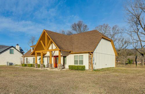 Fish the White River! Sleek Family Home in Flippin - Foto 34