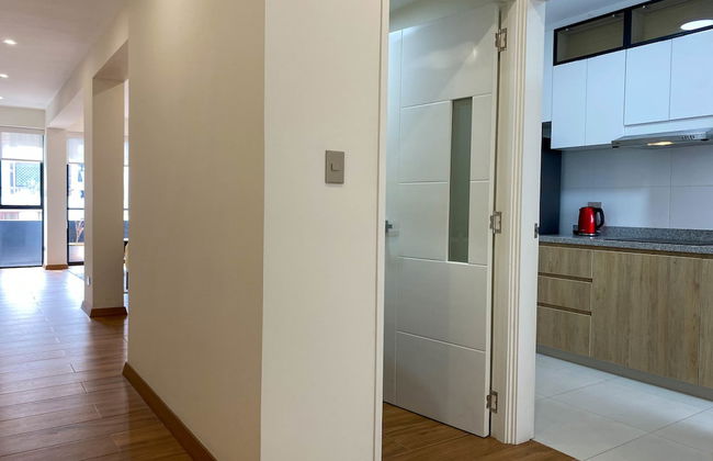 Beautiful 2BR With Balcony in Miraflores - Foto 10