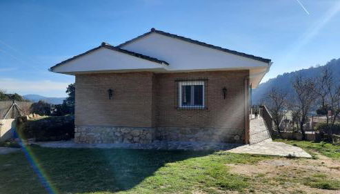 Chalet con piscina y BBQ para 10 personas - Photo 2, Garden