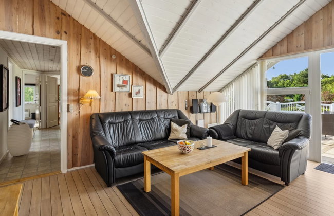 "Ines" - 25km from the sea - Foto 20