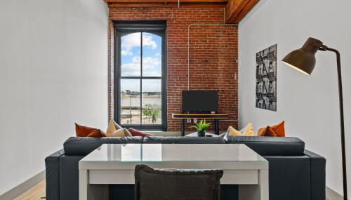 Brick & Bed Riverfront Lofts, G 208 - Photo 3