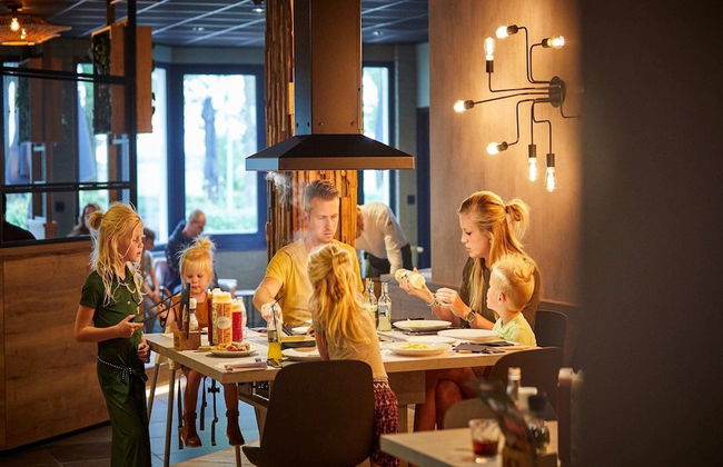 Modern Villa With Large Kitchen in Limburg - Photo 31