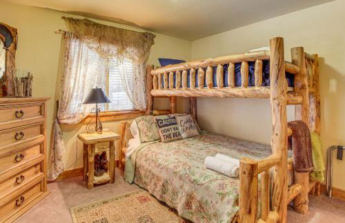 Family-Friendly Cabin with Fire Pit in Forest Lakes - Foto 14