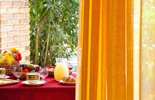 Villa in Alia With Pool & Olive Views - Photo 12