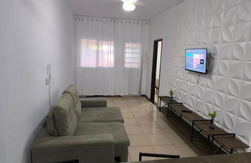 Casa Grande com área Gourmet e Garagem - Foto 14