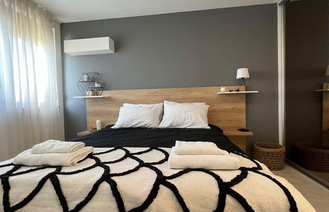 Luxurious Beach House With Wi-fi and Parking - Photo 8