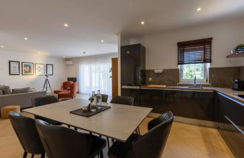 Pine Tree Seaside Apartments 500m to Beach - Foto 56