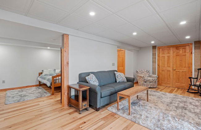 Private Lakefront - Luxury Log House - Photo 23