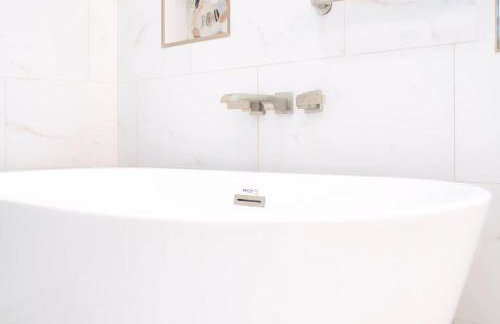 VEGAS OASIS CLOSE 2 STRIP! Private Hot tub & Heated Pool - Foto 47