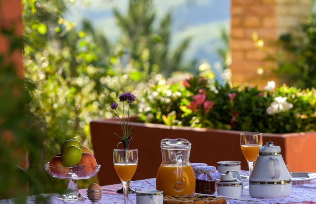 Fabulous Holiday Home With Wifi in Monte San Martino Italy - Photo 17