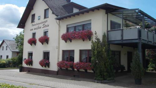 Gästehaus "Am weißen Stein" - Foto 1