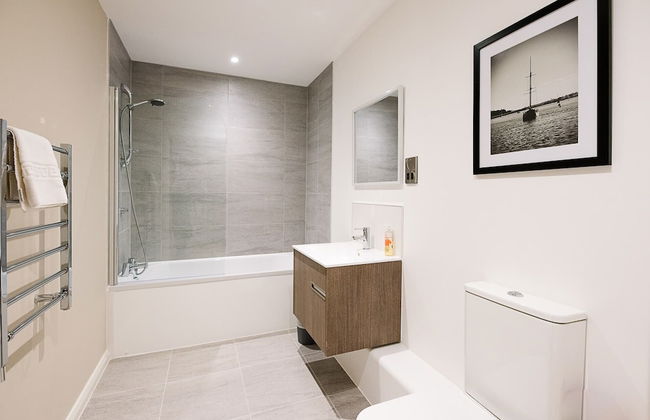 2 Deben Wharf in Woodbridge Hosted by Air Manage Suffolk - Photo 12