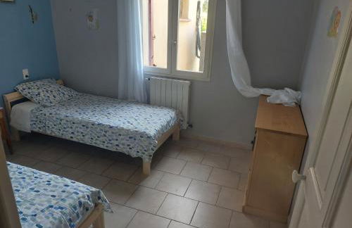 Mas La Gentille ,,, à la campagne , beautiful outdoor , swimming pool , pool house , Nice green Garden , BBQ ,,, only for you , pour passer un séjour inoubliable - Photo 28