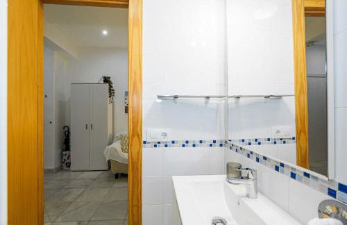 Bonito y muy fresco apartamento con patio privado - Photo 20