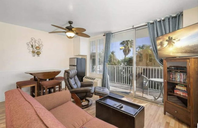 2 Bedroom Waterfront Pool Side! - Photo 75