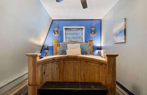 Douglas Lake Cabin with Hot Tub, Golf & Marina Views - Photo 18