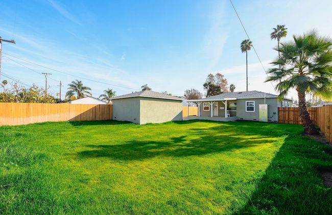 Luxury Modern Retreat w Spacious Yard Premium Comfort - Foto 7