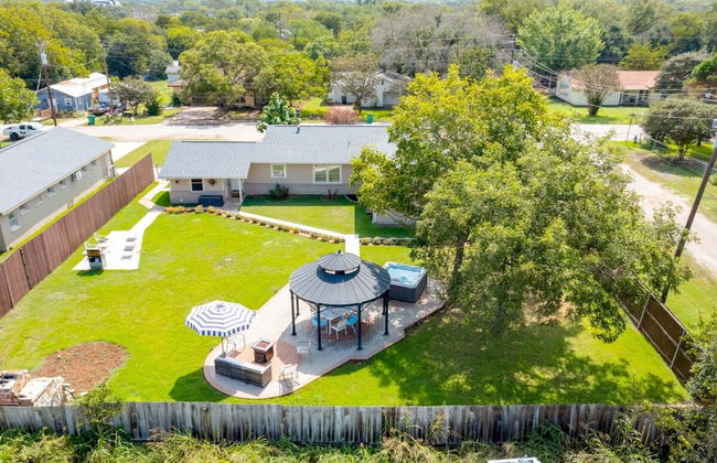 5 2 two Kings hot tub Firepit 16min to Wine Trail Nearby Pickleball Courts Pool - Foto 10