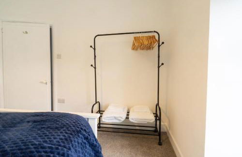 Newly-renovated, mid-terrace cottage in Porthmadog - Photo 34