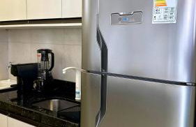 (1406) Studio Elegante com Vista Mar - Foto 25