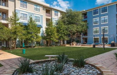 Softly Styled 1 King Sofa Bed Haven Frisco, TX - Foto 26