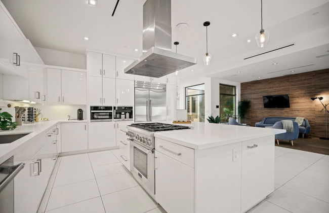 Crescent Heights - Photo 8