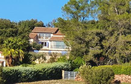 4 Bed Villa - Sleeps 8 - Pets - Pool - Parking - Foto 2