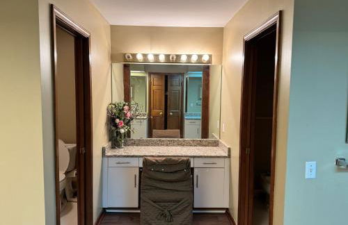 Luxury 5BR Estate: Media Room & Golf | Sleeps 14 - Foto 20