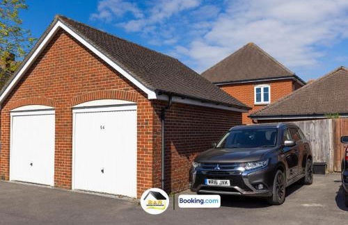 3 Bedroom House By B and R Serviced Accommodation Amesbury With Wifi & Free Parking - Foto 13