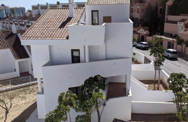 Casa Topacio, 3 bedrooms and 3 bathrooms in quiet street - Photo 40