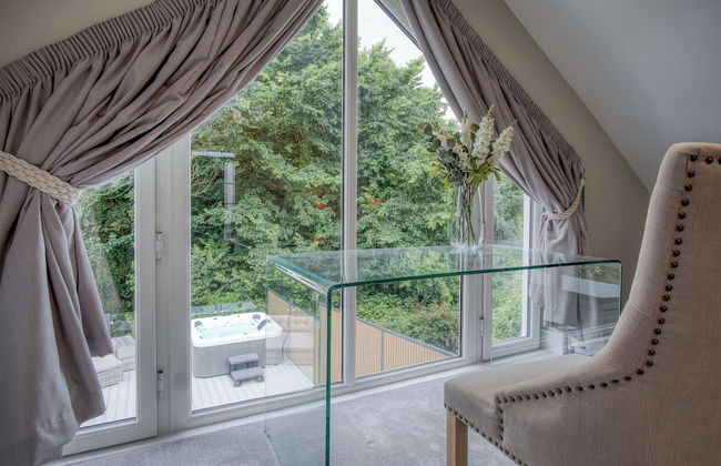 The Hideaway - 2 Bed Holiday Home - Little Haven - Photo 14