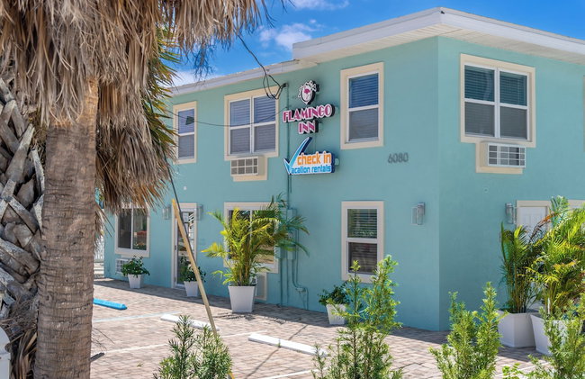 Flamingo Inn - Photo 1