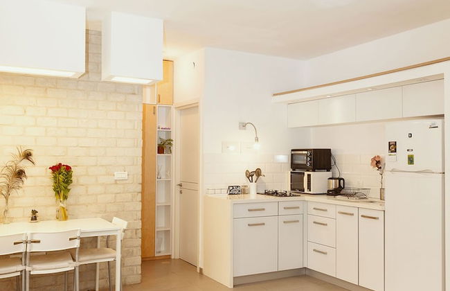 2Rooms Perfect Location 1Min to Beach - Photo 23