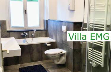 Ferienhaus Villa EMG Velbert nah Düsseldorf Essen Dortmund, Familien Gruppen bis 27 Personen, 3 Küchen, Kaminofen, Terrasse - Photo 31