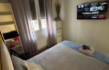 Viana Urban Apartment , Cozy 2BR Near Old Town - Foto 9