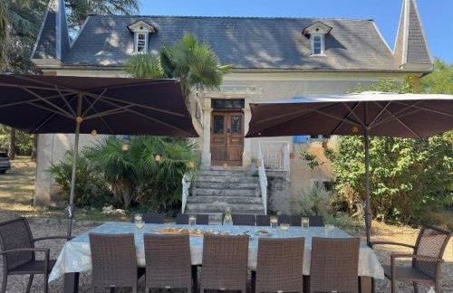 Maison de Famille Les Tourelles - Foto 1