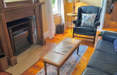 Historic 1818 Riverfront Cottage - Foto 11