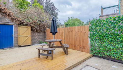 Central 3 Bedroom House With Garden - Foto 3